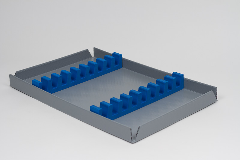 PP corrugated tray with PE-foam bars